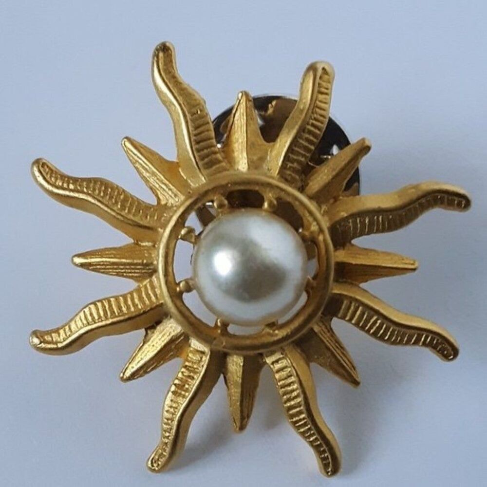 Vintage Small Gold Tone Sun Whimsigoth Pin/Brooch